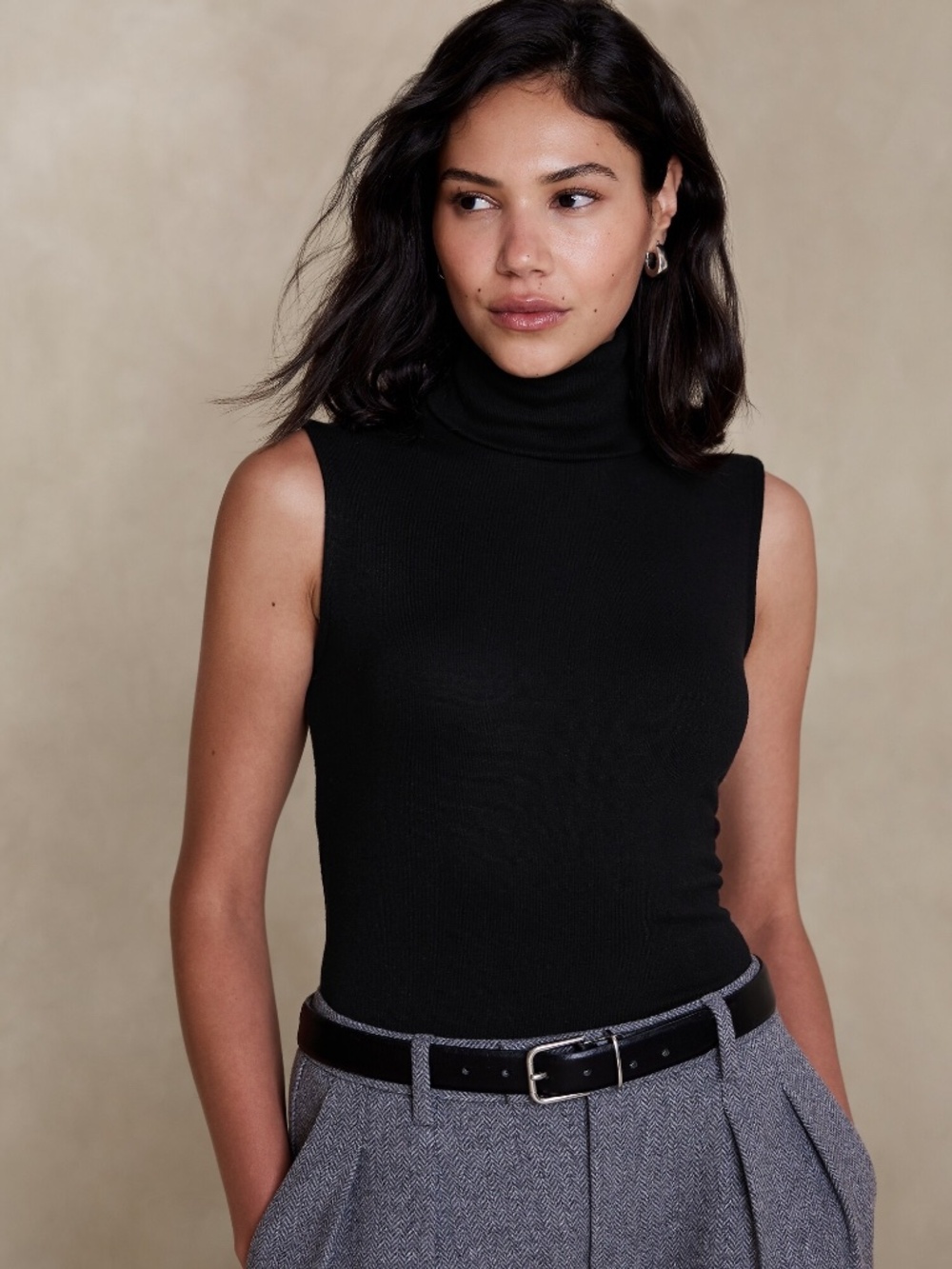 Banana Republic Soft Luxe Black Turtleneck Shell Size L NWT Sleeveless Top